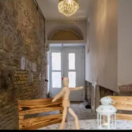 Vila Gizli Tas Ev *