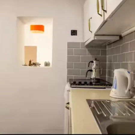 Gizli Tas Ev